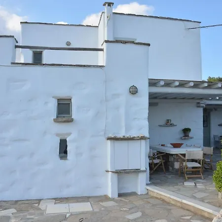 Traditional Párosz